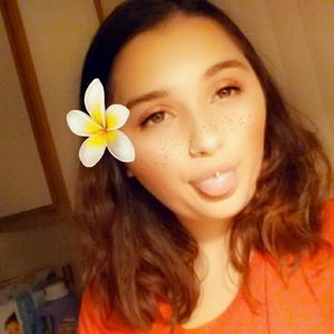 Meet your Posher, Rayna